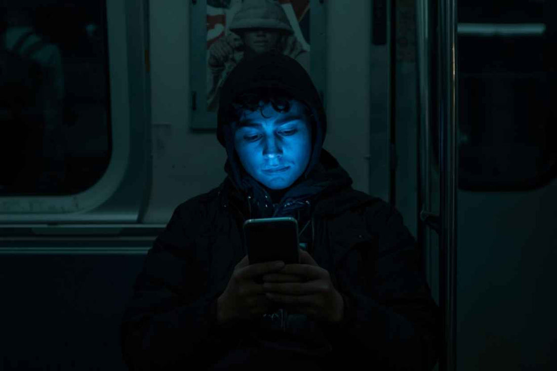 Your Screen Is Ageing Your Skin. Here's What's Actually Happening.